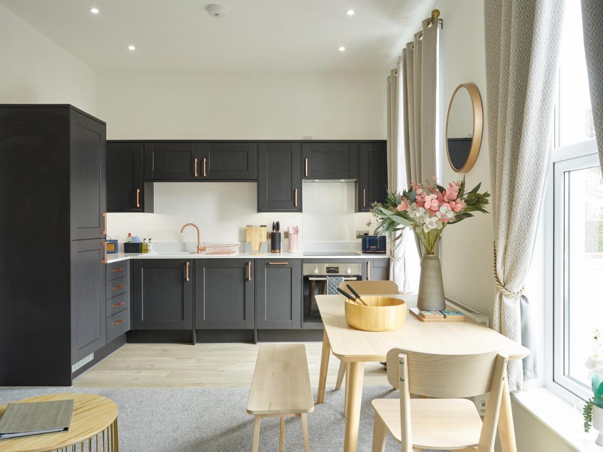 Curb Properties - Super 2 Bed Apartment 5 Min From Town Centre Cheltenham Kültér fotó