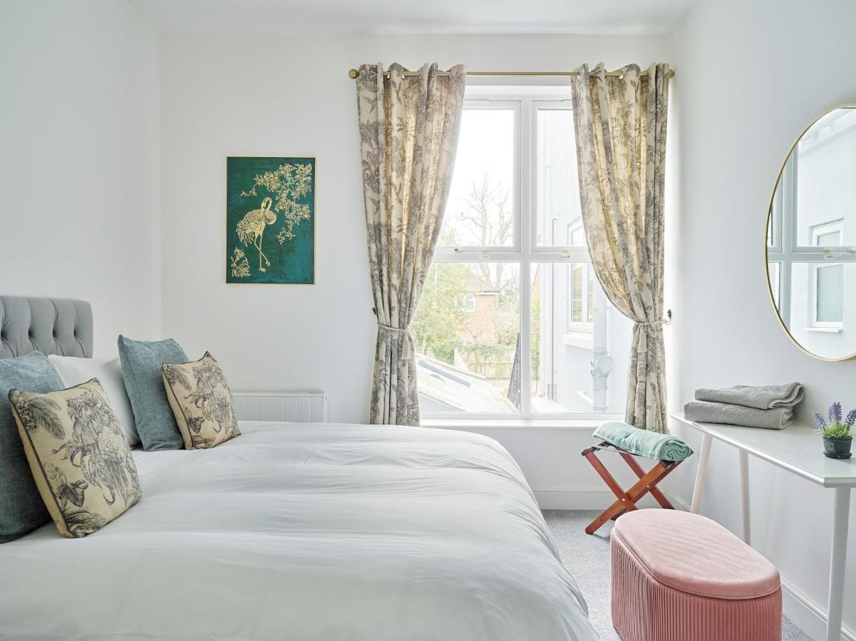 Curb Properties - Super 2 Bed Apartment 5 Min From Town Centre Cheltenham Kültér fotó