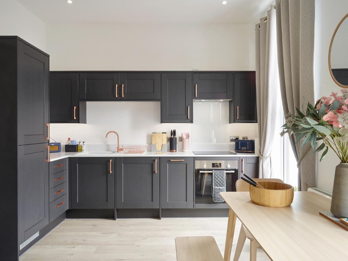 Curb Properties - Super 2 Bed Apartment 5 Min From Town Centre Cheltenham Kültér fotó